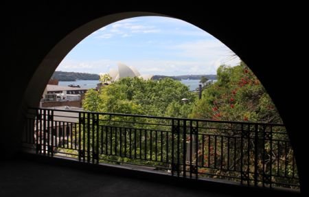 Opera House by mikix